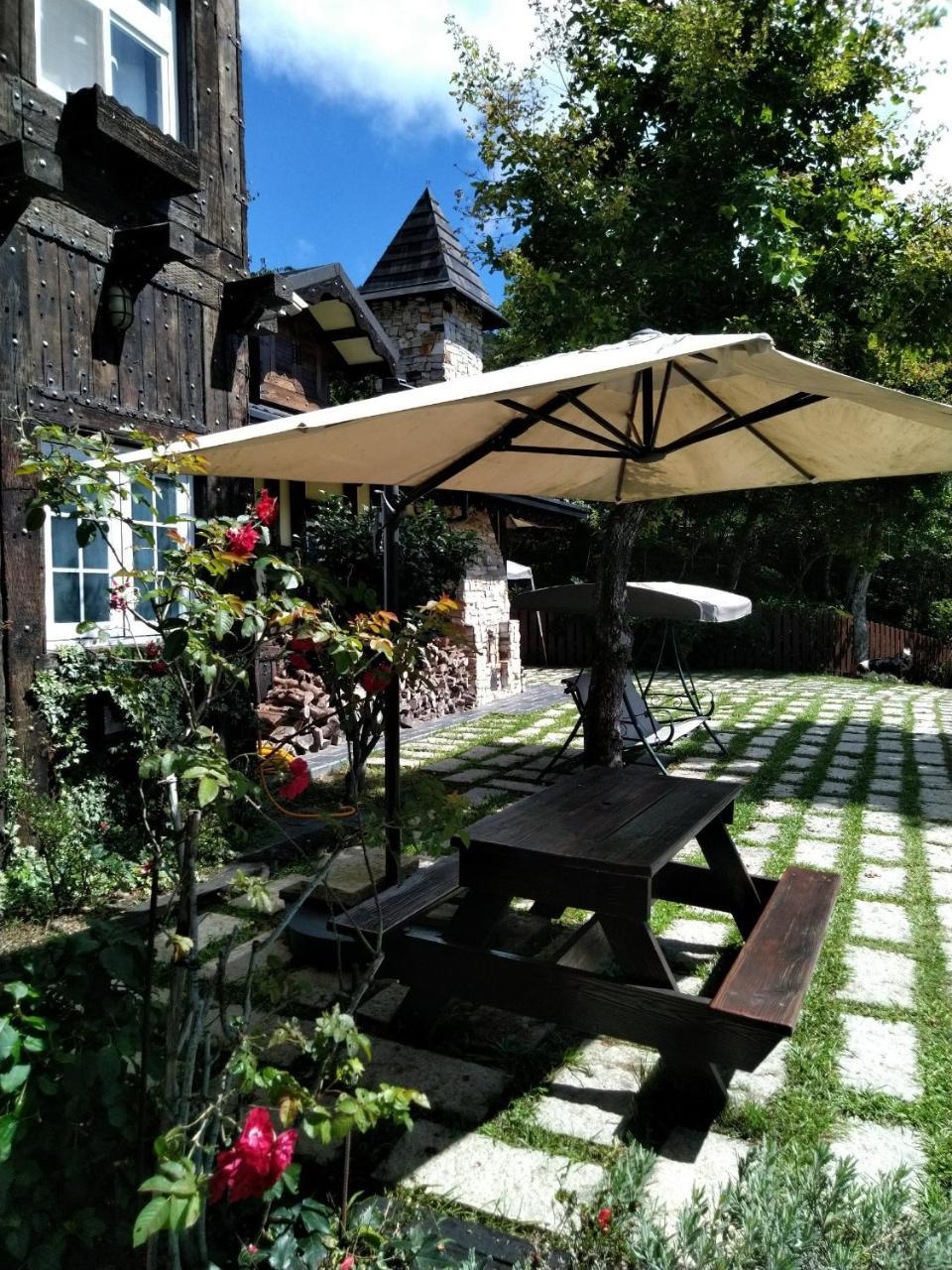 Black Forest Manor 런아이 외부 사진