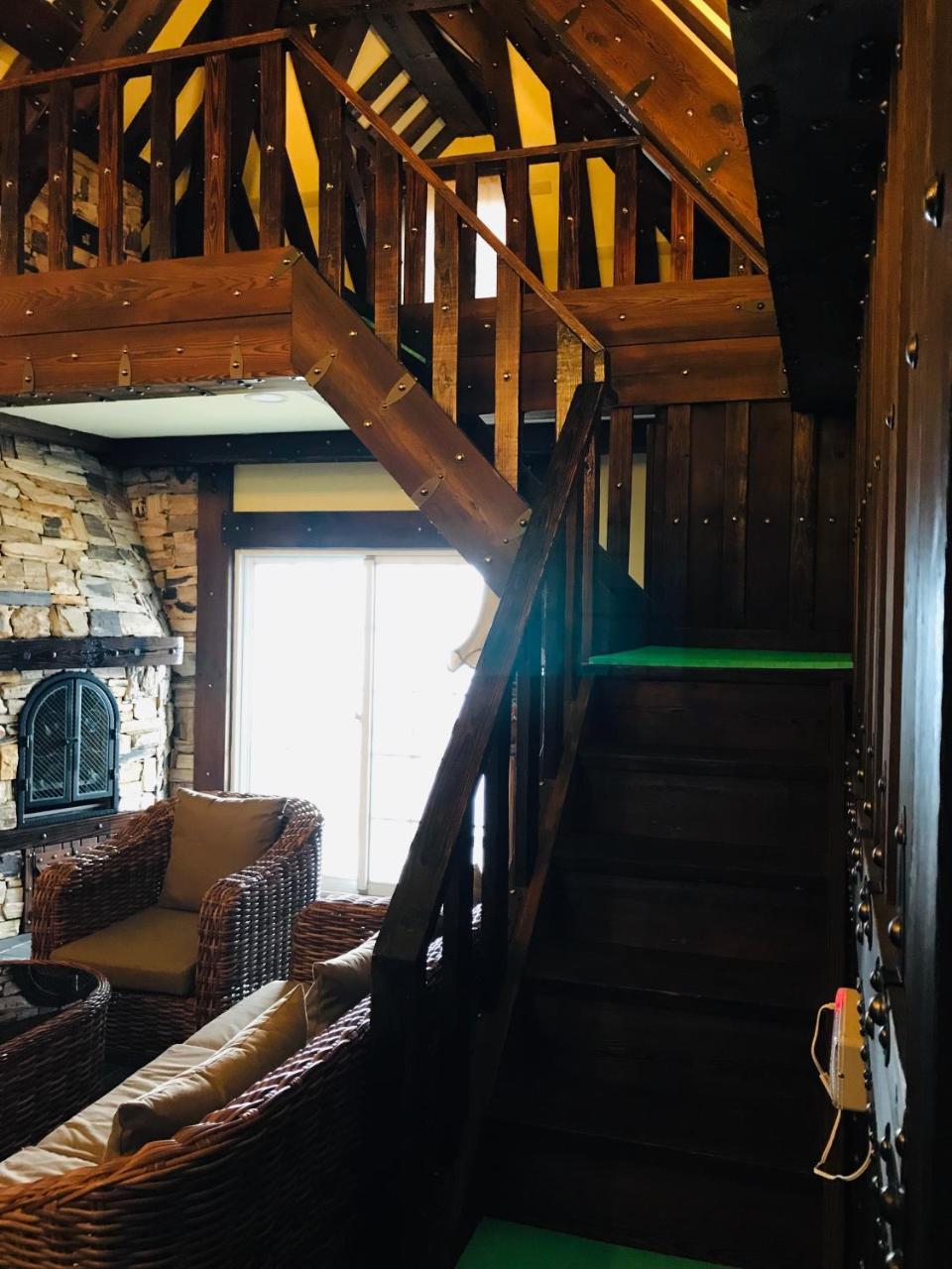Black Forest Manor 런아이 외부 사진
