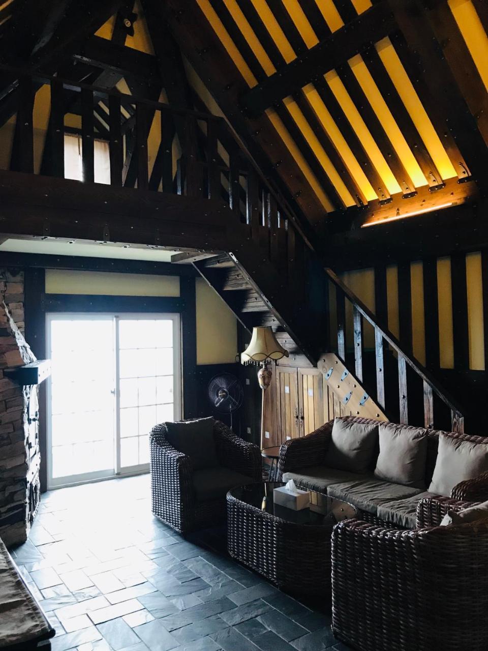 Black Forest Manor 런아이 외부 사진