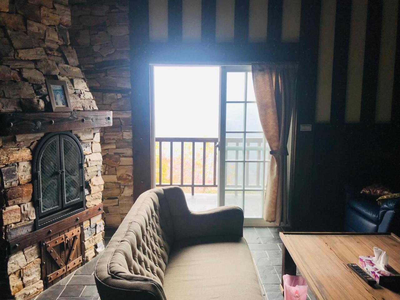 Black Forest Manor 런아이 외부 사진