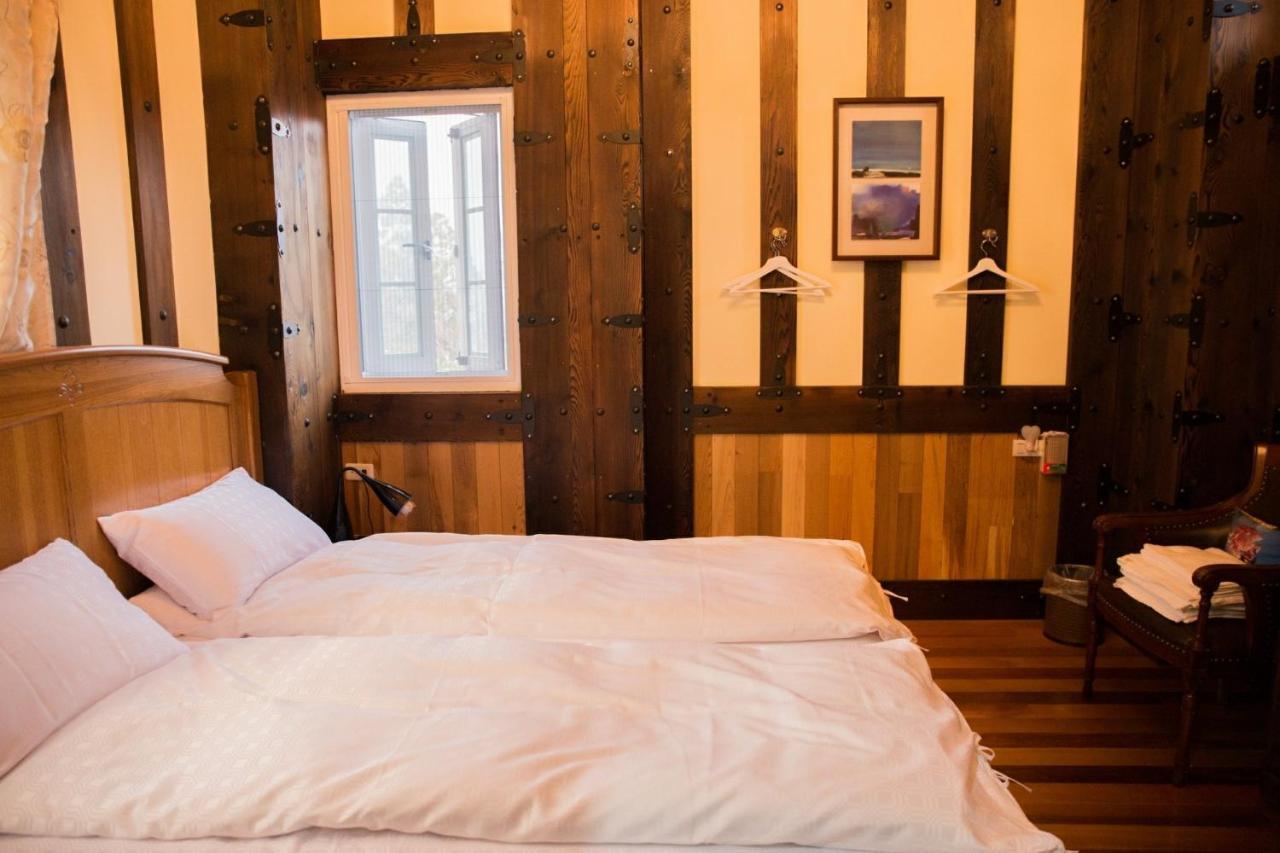 Black Forest Manor 런아이 외부 사진